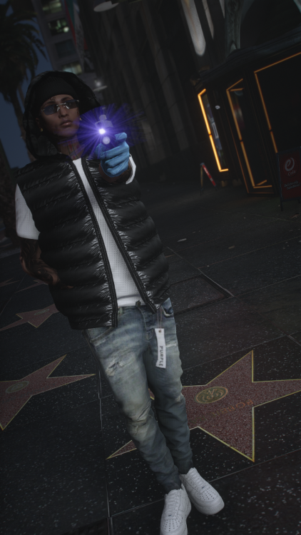2041987464_GTA52022-08-1721-15-43.thumb.png.1371c3c2741c694080119a1d7b258690.png